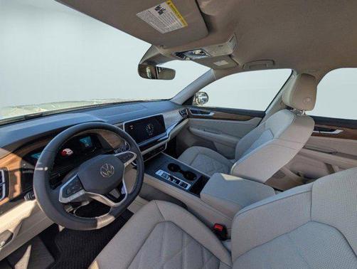 2025 Volkswagen Atlas 2.0T SE