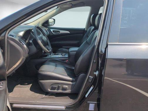 2018 Nissan Pathfinder SL