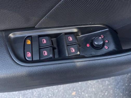 Photo 5 of 24 of 2015 Audi A3 2.0T Premium