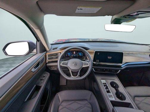 2025 Volkswagen Atlas 2.0T SE
