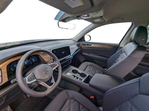 2025 Volkswagen Atlas 2.0T SE