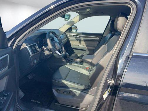 2023 Volkswagen Atlas 2.0T SE w/Technology 4MOTION