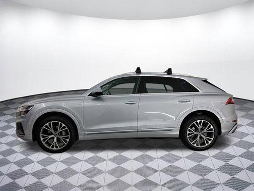 2022 Audi Q8 55 Premium Plus