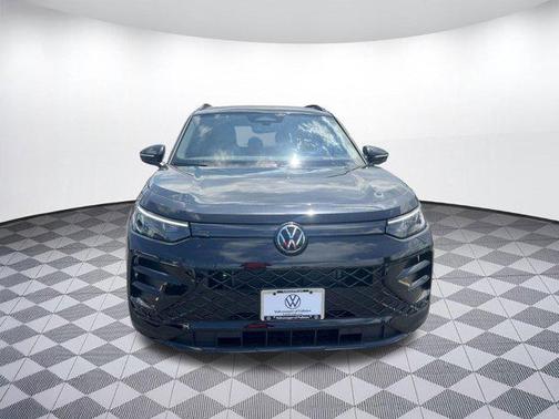 2025 Volkswagen Tiguan 2.0T SE R-Line Black 4MOTION