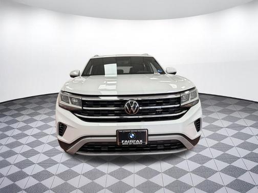 Pure White 2023 Volkswagen Atlas Cross Sport 2.0T SE w/Technology 4MOTION