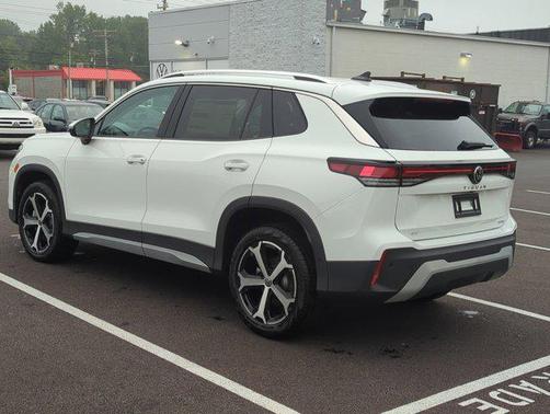 2025 Volkswagen Tiguan 2.0T SE 4MOTION