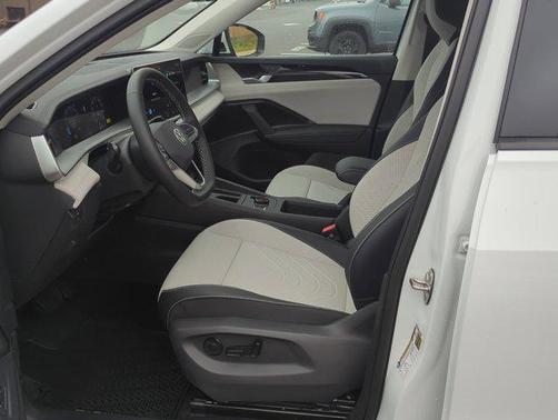 2025 Volkswagen Tiguan 2.0T SE 4MOTION