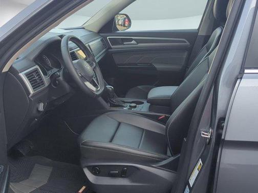 2021 Volkswagen Atlas 3.6L SE w/Technology