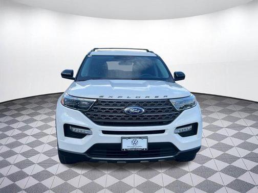 STAR WHITE MET TRI-COAT 2023 Ford Explorer XLT