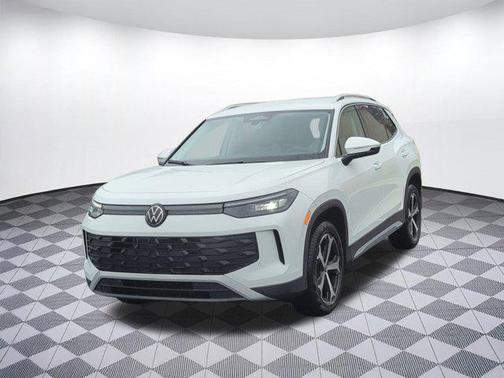 2025 Volkswagen Tiguan 2.0T SE 4MOTION