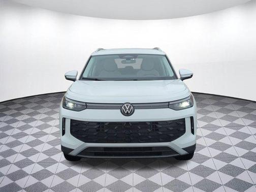 2025 Volkswagen Tiguan 2.0T SE 4MOTION