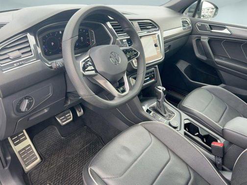 2022 Volkswagen Tiguan 2.0T SEL R-Line 4MOTION