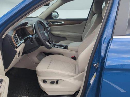 2025 Volkswagen Atlas 2.0T SE