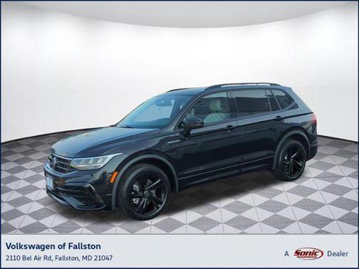 2023 Volkswagen Tiguan 2.0T SE R-Line Black