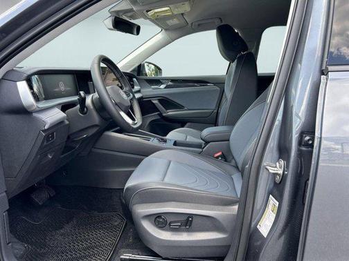 2025 Volkswagen Tiguan 2.0T SE 4MOTION