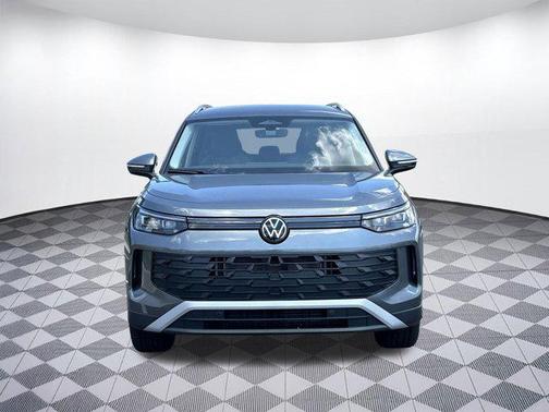 2025 Volkswagen Tiguan 2.0T SE 4MOTION