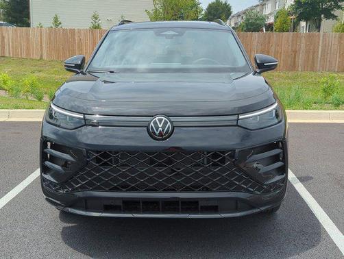 2025 Volkswagen Tiguan 2.0T SE R-Line Black 4MOTION