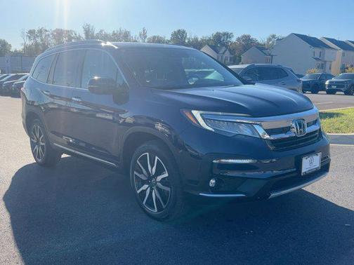 2022 Honda Pilot Touring 8-Passenger