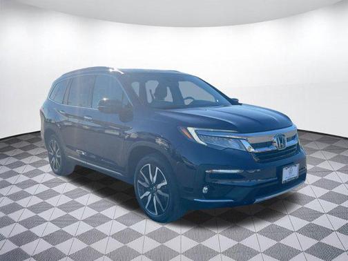 2022 Honda Pilot Touring 8-Passenger