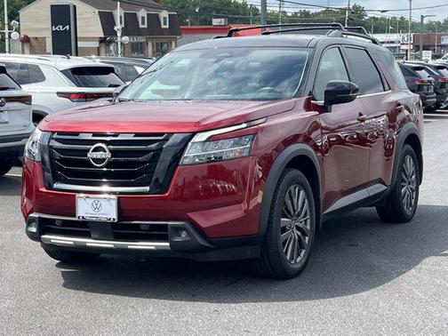 2022 Nissan Pathfinder SL 4WD