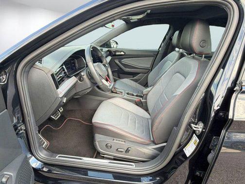 Deep Black Pearl 2025 Volkswagen Jetta GLI 2.0T Autobahn