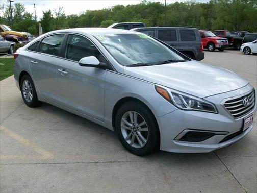 2016 Hyundai SONATA SE