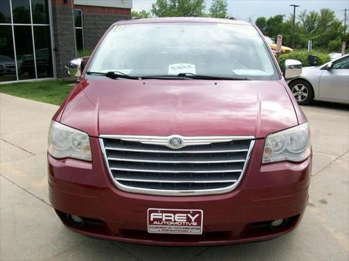 2010 Chrysler Town & Country Touring