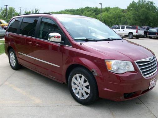 2010 Chrysler Town & Country Touring