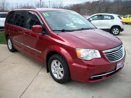 2011 Chrysler Town & Country Touring