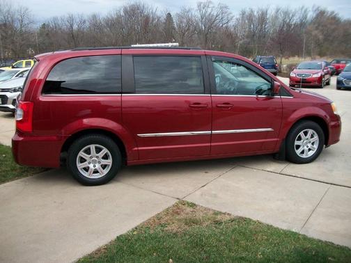 2011 Chrysler Town & Country Touring