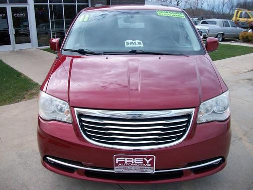 2011 Chrysler Town & Country Touring