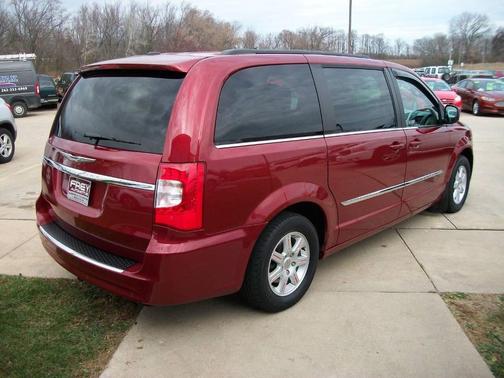 2011 Chrysler Town & Country Touring