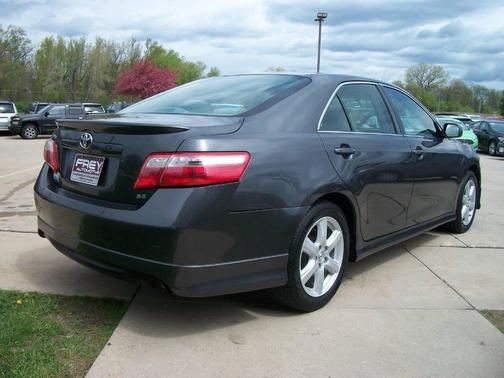 Gray 2009 Toyota Camry SE