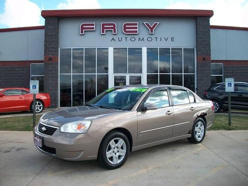 Tan 2007 Chevrolet Malibu LT