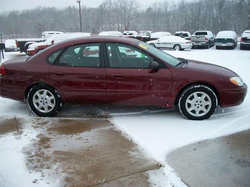 2007 Ford Taurus SE Fleet 4dr Sedan