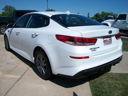 White 2019 Kia Optima LX