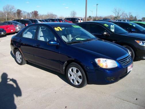 2007 Kia Spectra EX 4dr Sedan (2L I4 4A)