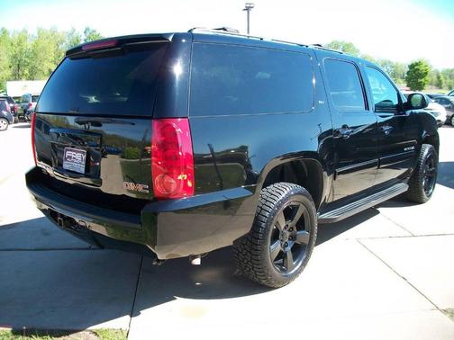 Black 2014 GMC Yukon SLT