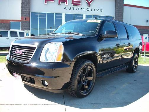 Black 2014 GMC Yukon SLT