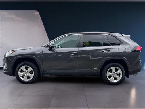 2019 Toyota RAV4 Hybrid XLE