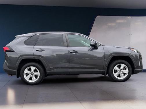 2019 Toyota RAV4 Hybrid XLE