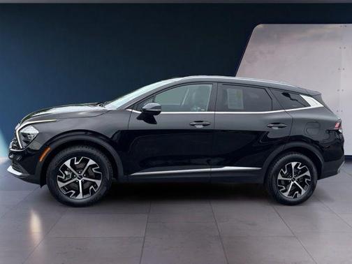 Ebony Black 2023 Kia Sportage EX