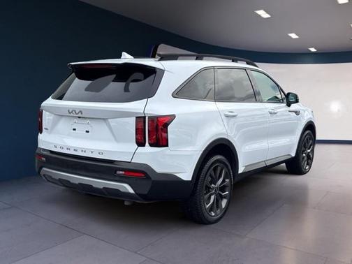 2022 Kia Sorento EX