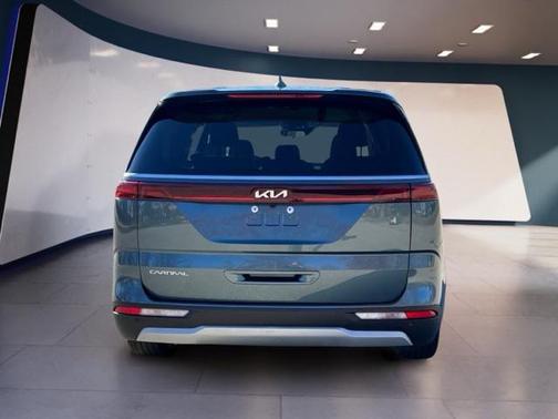 2023 Kia Carnival EX