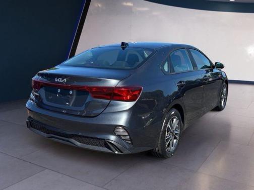 Gravity Gray 2024 Kia Forte LXS