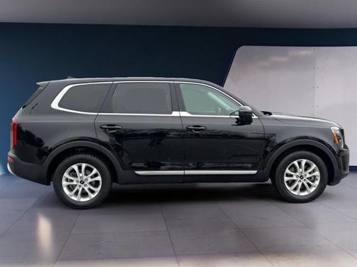 2022 Kia Telluride LX