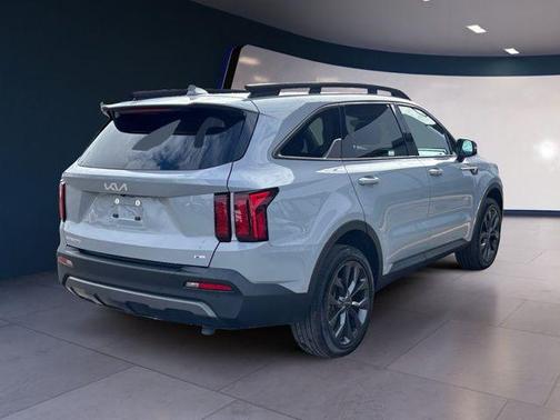 2023 Kia Sorento EX