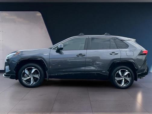 2022 Toyota RAV4 Prime SE