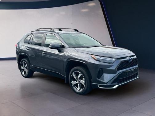 2022 Toyota RAV4 Prime SE