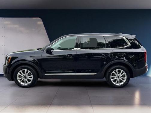 2022 Kia Telluride LX